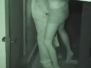 White pinch tertangk ...