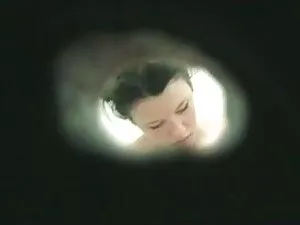 Dua tembakan di kama ...